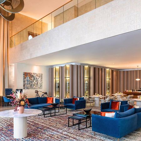 Abesq Doha Hotel And Residences, An Ihg Hotel Esterno foto The lobby of the hotel