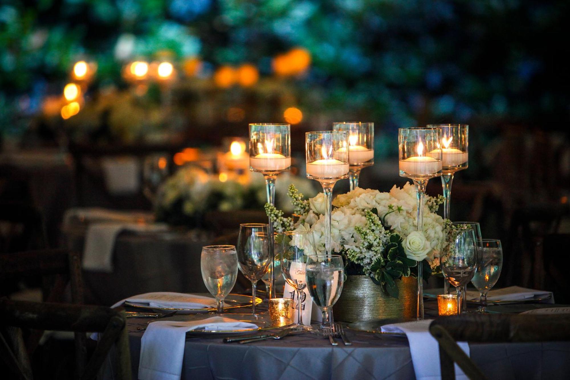 Abesq Doha Hotel And Residences, An Ihg Hotel Esterno foto A table at a wedding reception
