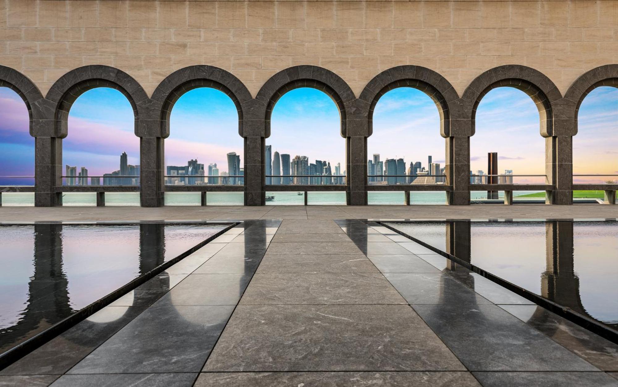 Abesq Doha Hotel And Residences, An Ihg Hotel Esterno foto View of the skyline of Doha from the museum