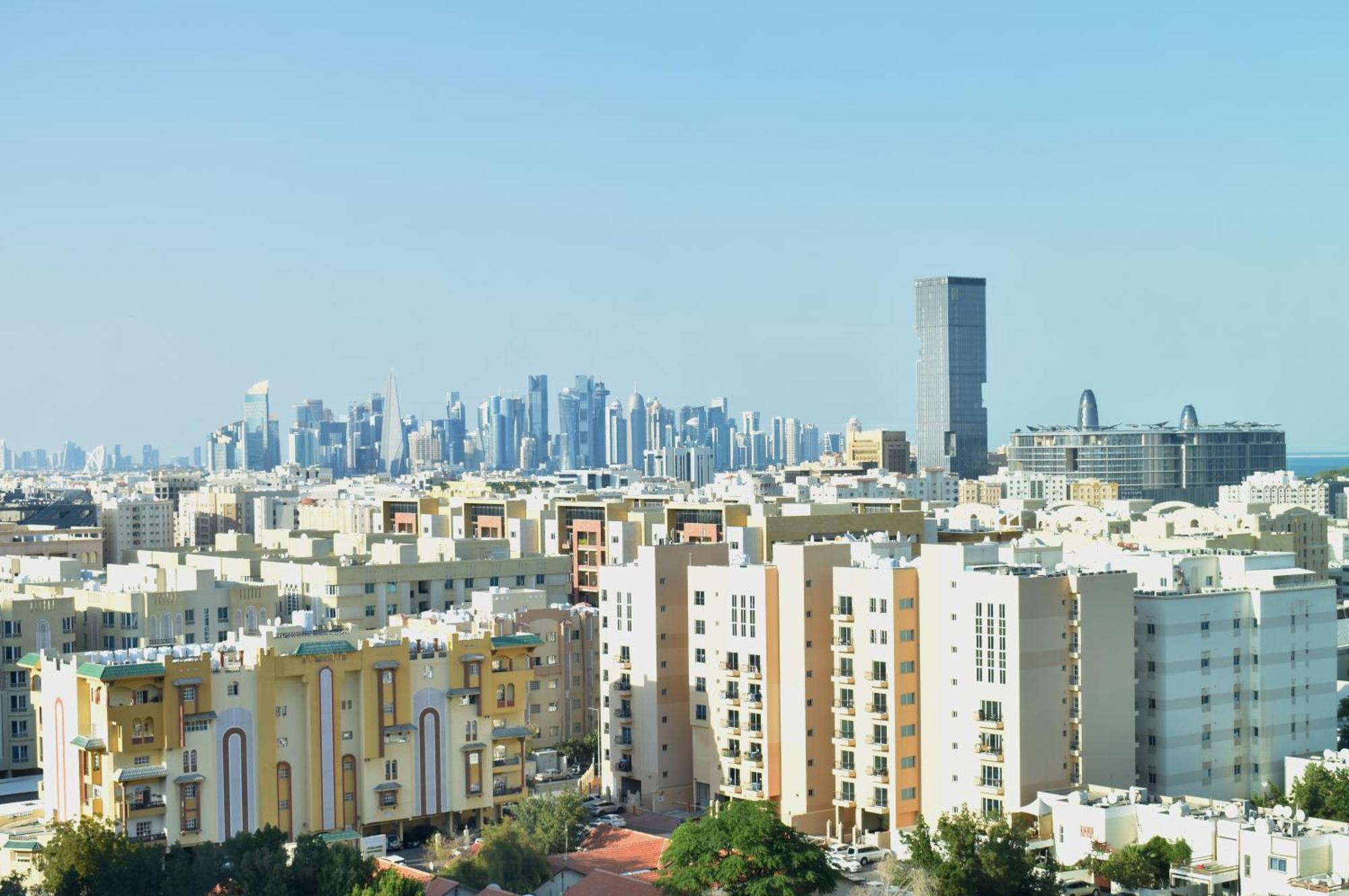 Abesq Doha Hotel And Residences, An Ihg Hotel Esterno foto Residential buildings in Al Qusais